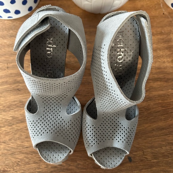 Pedro Garcia Heels - Picture 2 of 3